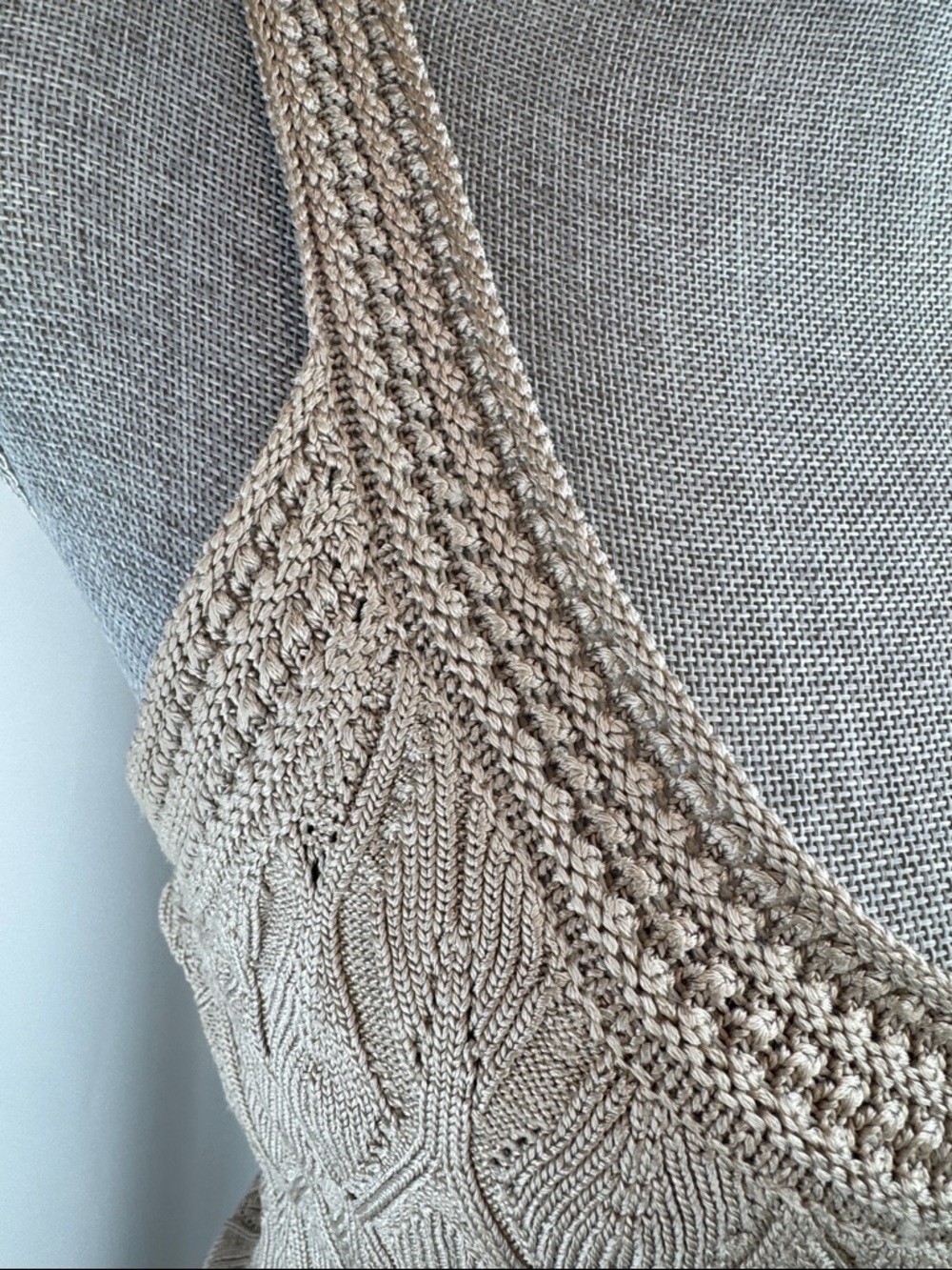 White House Black Market tan knit tank S-Small - Picture 4 of 16